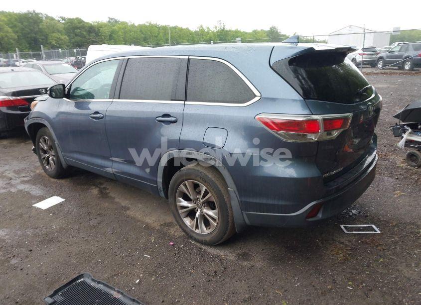 Photo 3 of 2016 Toyota Highlander LE PLUS V6 (VIN 5TDBKRFH1GS347994)