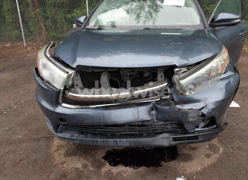 Photo 6 of 2016 Toyota Highlander LE PLUS V6 (VIN 5TDBKRFH1GS347994)
