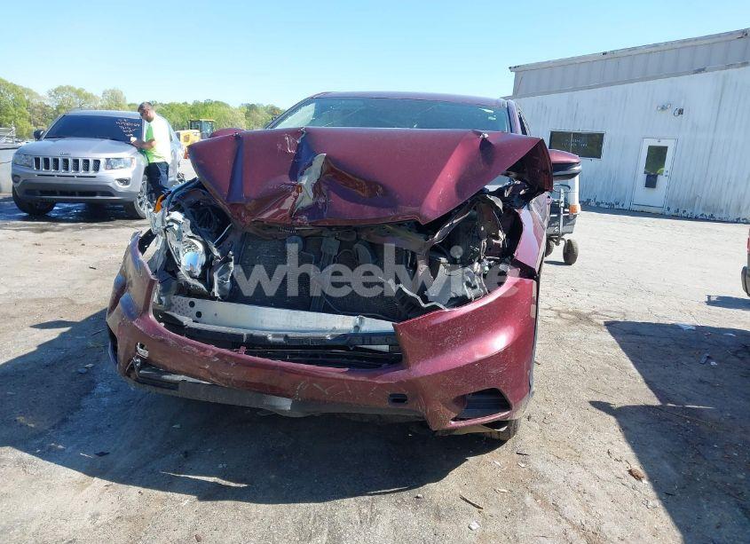 Photo 12 of 2015 Toyota Highlander LE PLUS V6 (VIN 5TDBKRFH2FS176834)