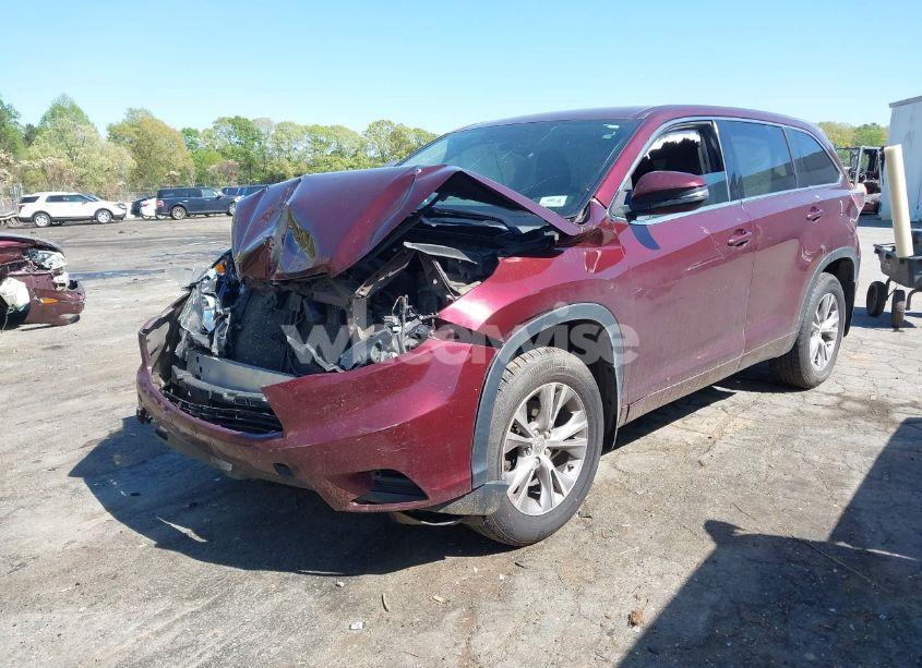 Photo 2 of 2015 Toyota Highlander LE PLUS V6 (VIN 5TDBKRFH2FS176834)