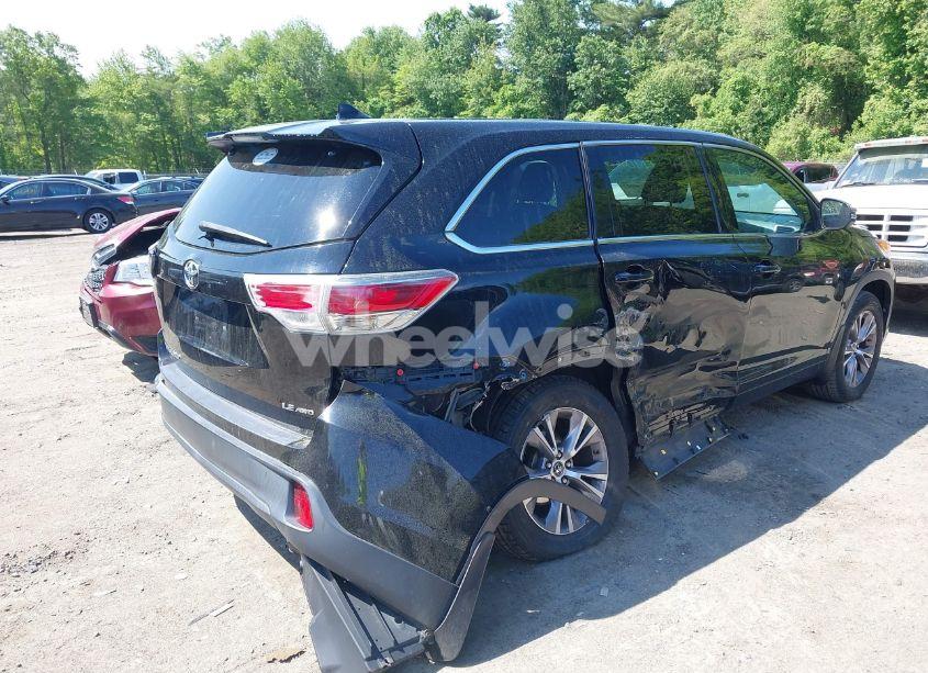 Photo 4 of 2016 Toyota Highlander LE PLUS V6 (VIN 5TDBKRFH2GS311991)