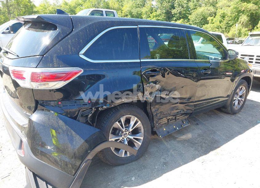 Photo 6 of 2016 Toyota Highlander LE PLUS V6 (VIN 5TDBKRFH2GS311991)