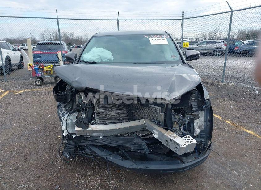 Photo 13 of 2016 Toyota Highlander LE PLUS V6 (VIN 5TDBKRFH2GS352654)