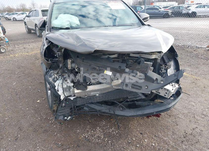 Photo 6 of 2016 Toyota Highlander LE PLUS V6 (VIN 5TDBKRFH2GS352654)