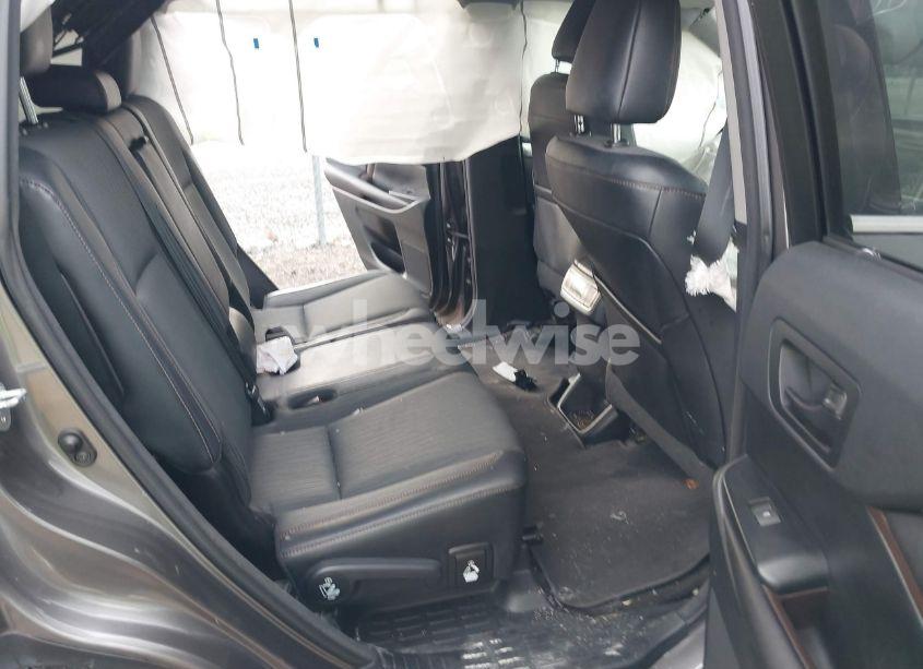 Photo 8 of 2016 Toyota Highlander LE PLUS V6 (VIN 5TDBKRFH2GS352654)