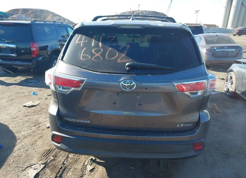 Photo 17 of 2014 Toyota Highlander LE PLUS V6 (VIN 5TDBKRFH3ES061383)