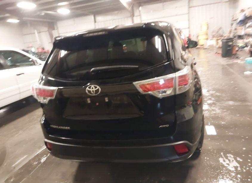 Photo 17 of 2016 Toyota Highlander LE V6 (VIN 5TDBKRFH3GS260386)
