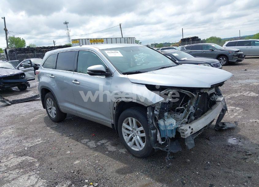 2014 Toyota Highlander LE V6 (VIN 5TDBKRFH4ES048559) main photo
