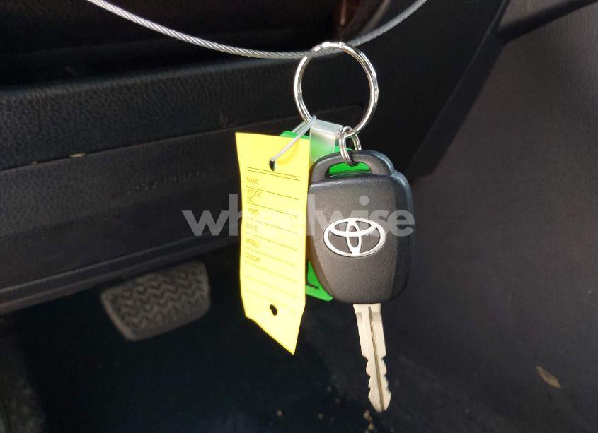 Photo 11 of 2014 Toyota Highlander LE PLUS V6 (VIN 5TDBKRFH6ESO42391)