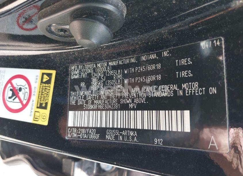 Photo 9 of 2014 Toyota Highlander LE PLUS V6 (VIN 5TDBKRFH6ESO42391)