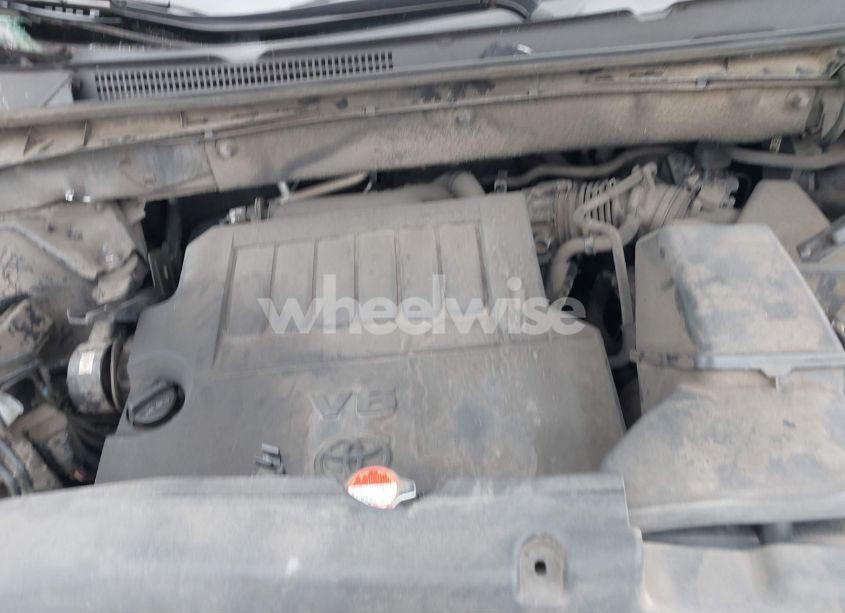 Photo 10 of 2016 Toyota Highlander LE V6 (VIN 5TDBKRFH7GS272380)