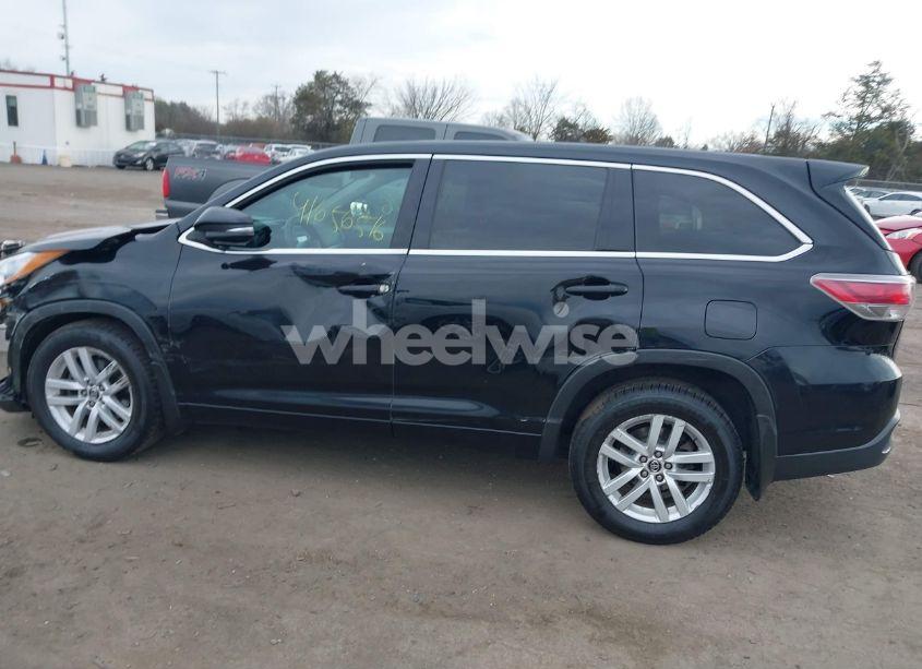 Photo 14 of 2016 Toyota Highlander LE V6 (VIN 5TDBKRFH7GS272380)