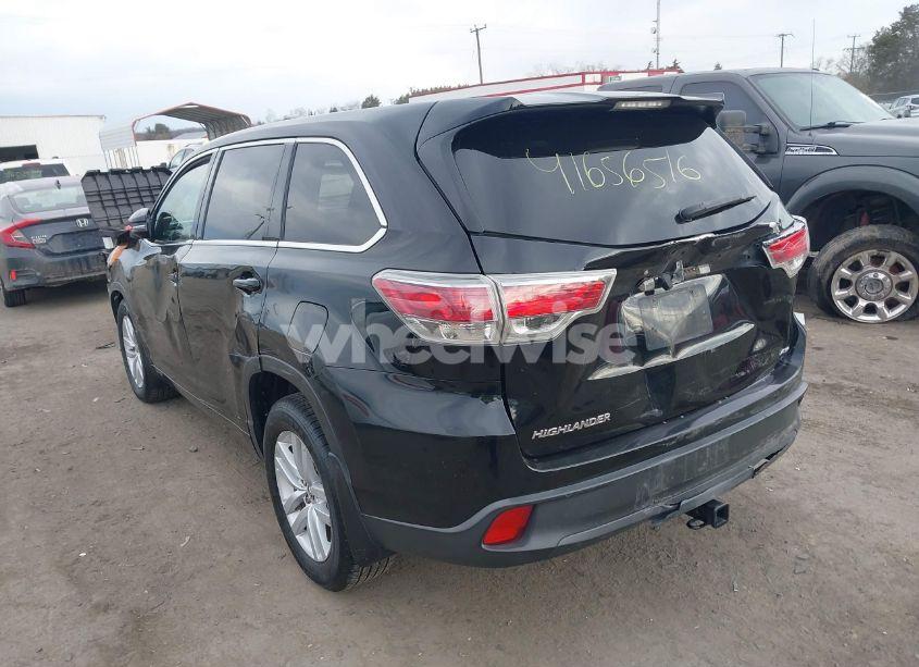 Photo 6 of 2016 Toyota Highlander LE V6 (VIN 5TDBKRFH7GS272380)