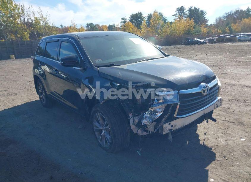 2016 Toyota Highlander LE PLUS V6 (VIN 5TDBKRFH7GS320847) main photo