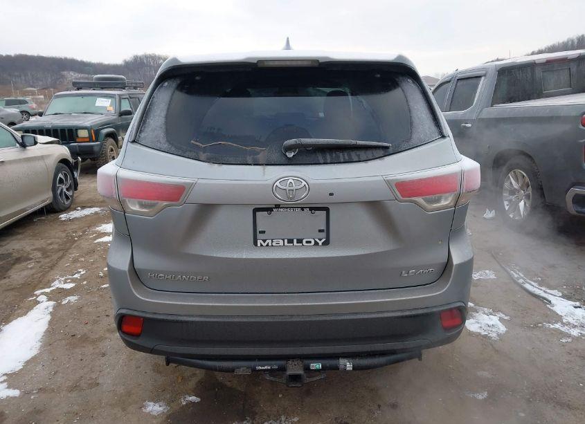 Photo 16 of 2015 Toyota Highlander LE PLUS V6 (VIN 5TDBKRFH8FS173680)