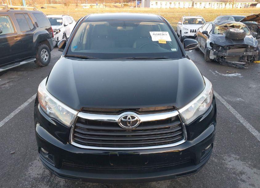 Photo 12 of 2015 Toyota Highlander LE PLUS V6 (VIN 5TDBKRFH8FS191029)