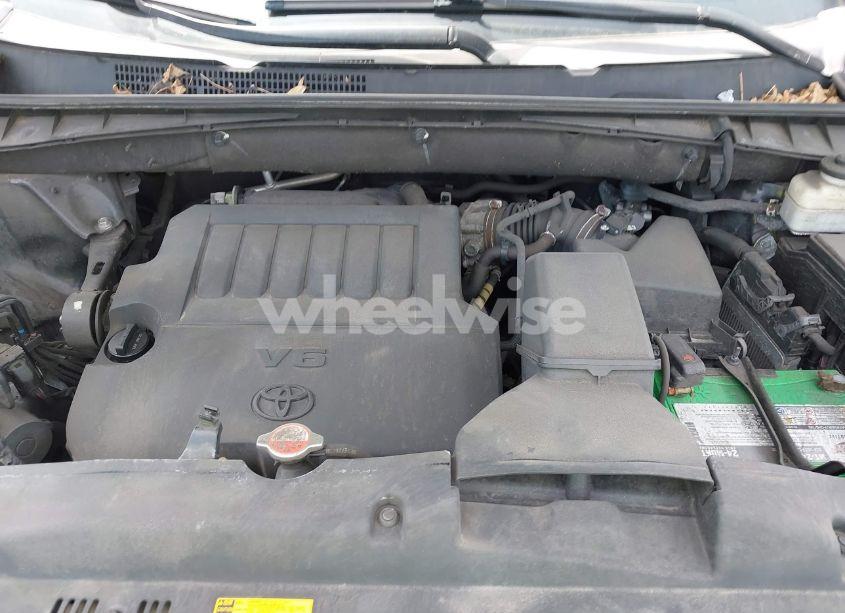 Photo 10 of 2016 Toyota Highlander LE PLUS V6 (VIN 5TDBKRFH8GS311171)