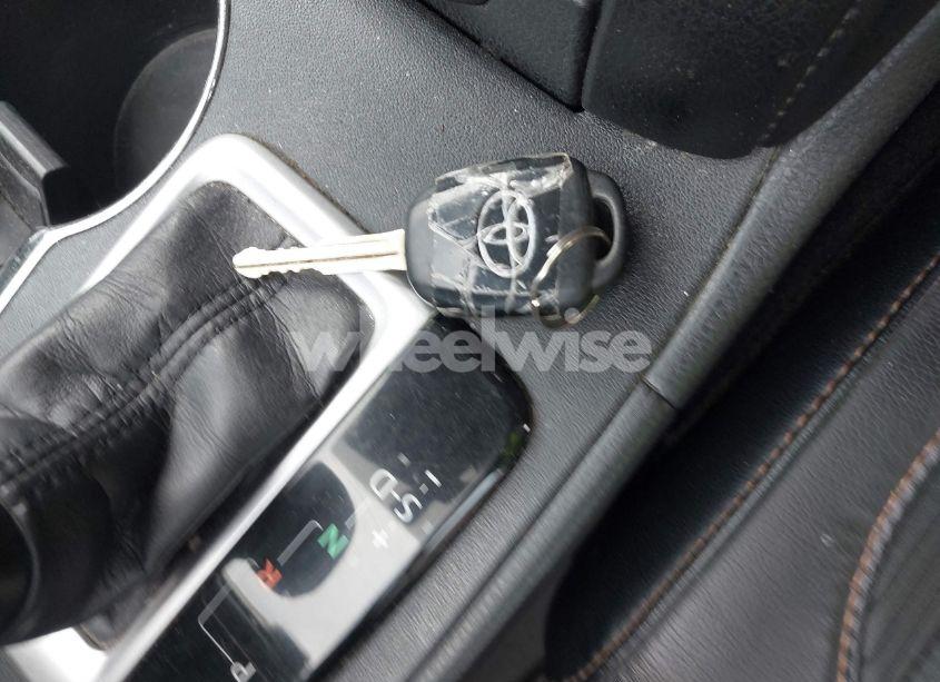 Photo 11 of 2016 Toyota Highlander LE PLUS V6 (VIN 5TDBKRFH8GS311171)