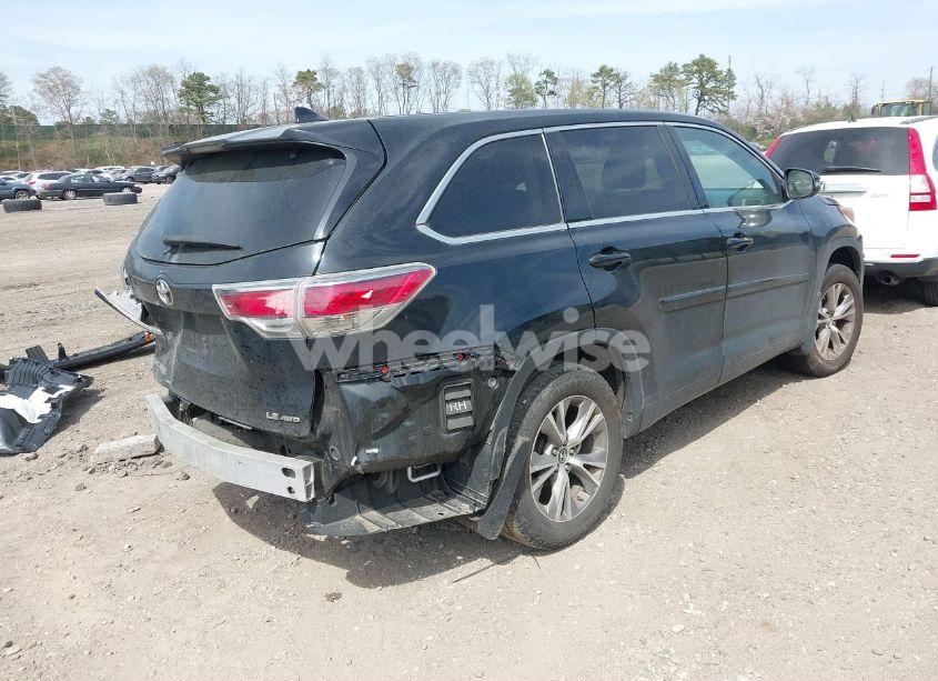 Photo 4 of 2016 Toyota Highlander LE PLUS V6 (VIN 5TDBKRFH8GS311171)