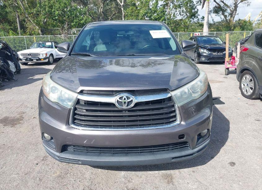Photo 12 of 2015 Toyota Highlander LE PLUS V6 (VIN 5TDBKRFH9FS154118)