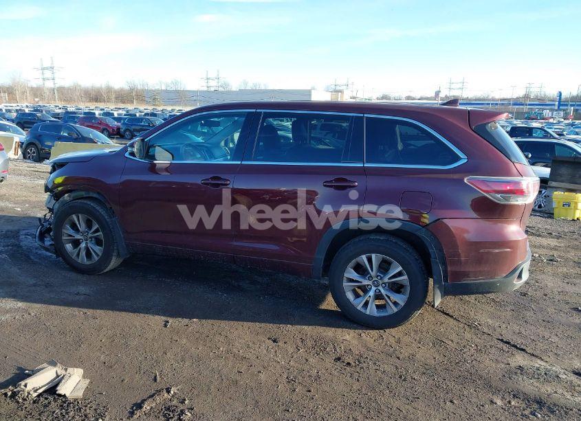 Photo 14 of 2016 Toyota Highlander LE PLUS V6 (VIN 5TDBKRFH9GS319084)