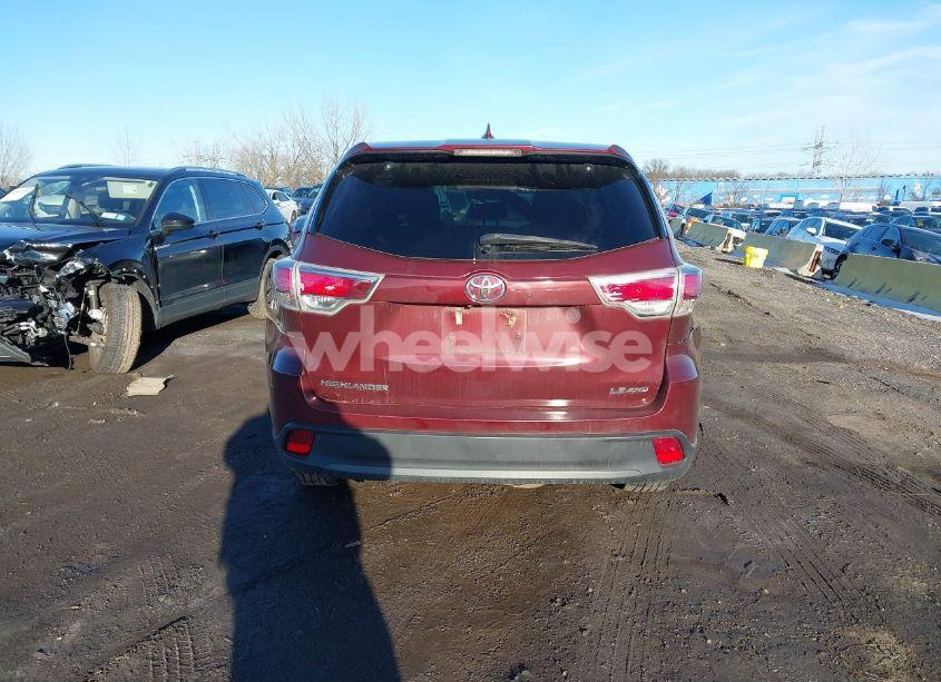 Photo 16 of 2016 Toyota Highlander LE PLUS V6 (VIN 5TDBKRFH9GS319084)