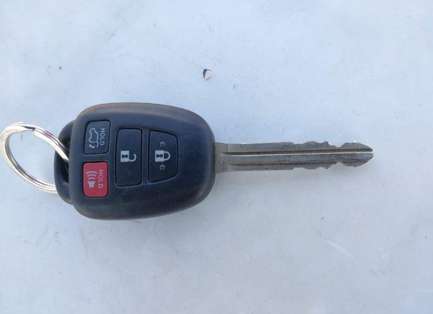 Photo 11 of 2016 Toyota Highlander LE PLUS V6 (VIN 5TDBKRFH9GS355423)