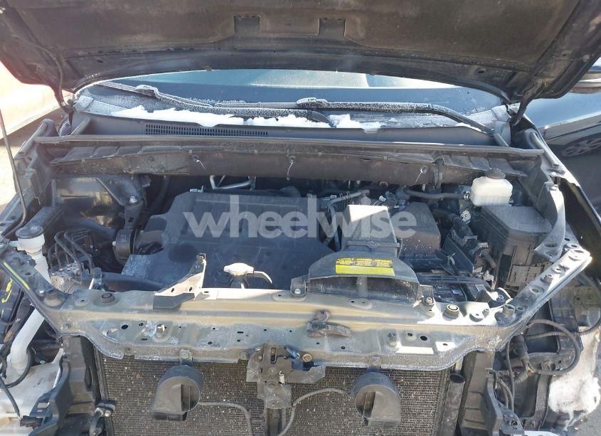 Photo 10 of 2016 Toyota Highlander LE PLUS V6 (VIN 5TDBKRFHXGS327730)