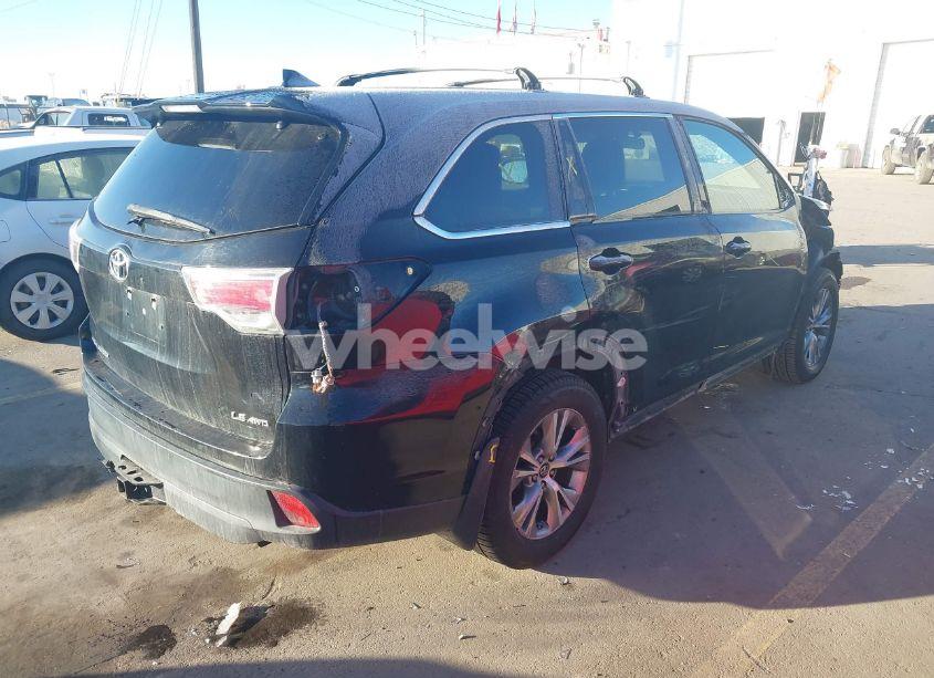 Photo 4 of 2016 Toyota Highlander LE PLUS V6 (VIN 5TDBKRFHXGS327730)
