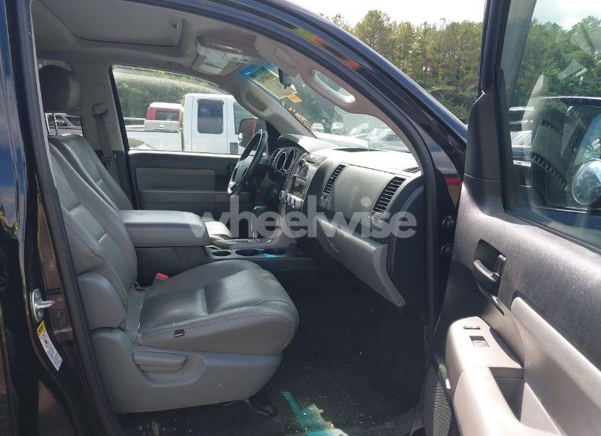 Photo 5 of 2012 Toyota Sequoia SR5 4.6L V8 (VIN 5TDBM5G14CS002098)