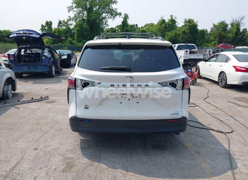 Photo 17 of 2022 Toyota Sienna LE (VIN 5TDBRKEC0NS087867)