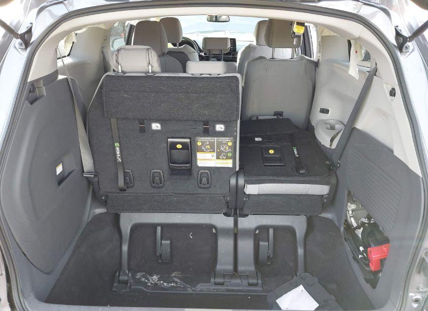 Photo 20 of 2023 Toyota Sienna LE (VIN 5TDBRKEC1PS139431)