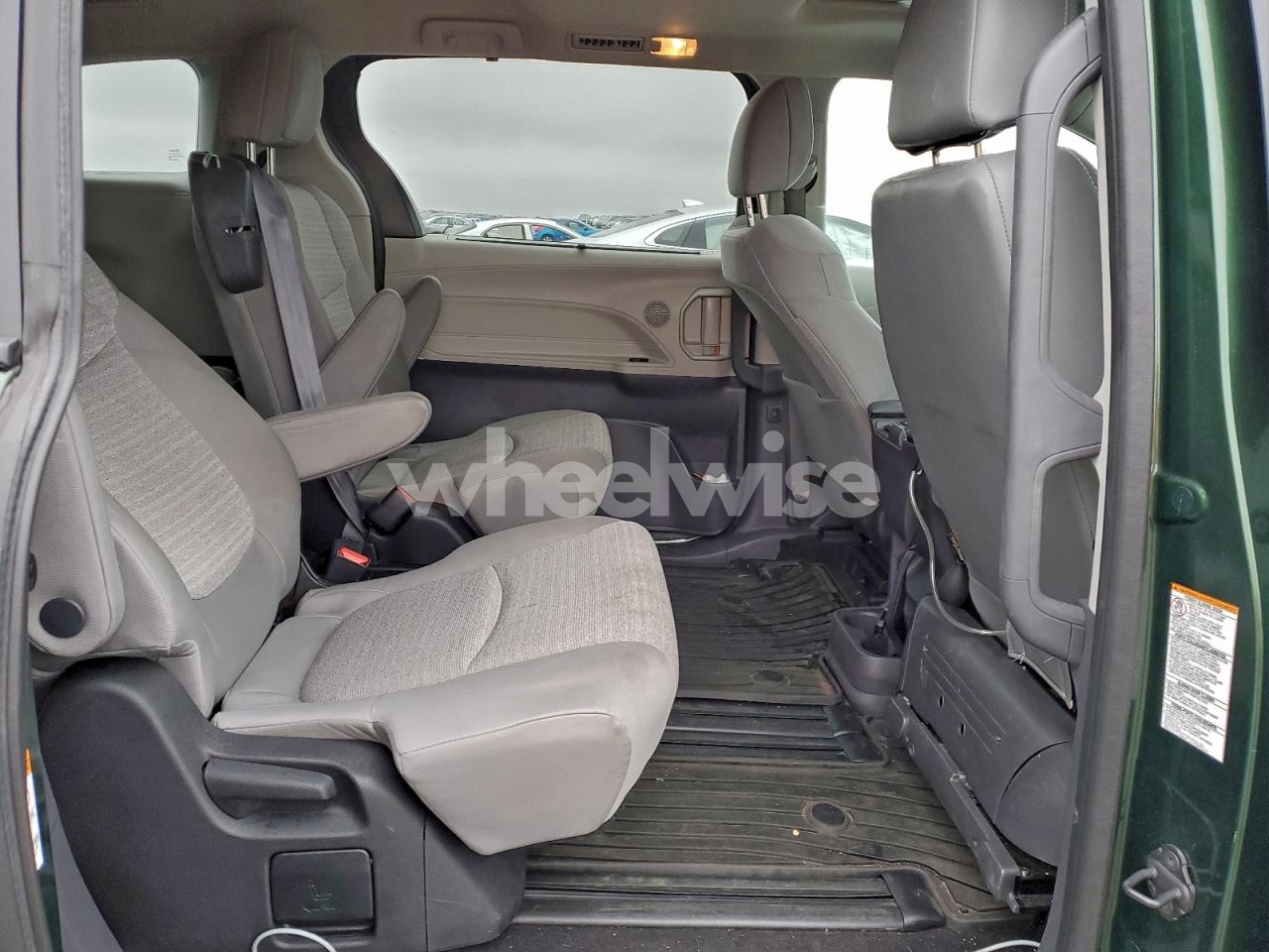 Photo 11 of 2022 TOYOTA SIENNA LE (VIN 5TDBRKEC2NS117516)