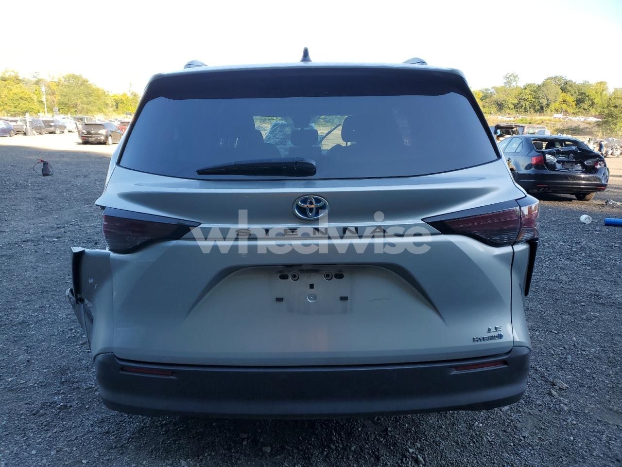Photo 6 of 2024 TOYOTA SIENNA LE (VIN 5TDBRKEC4RS199724)