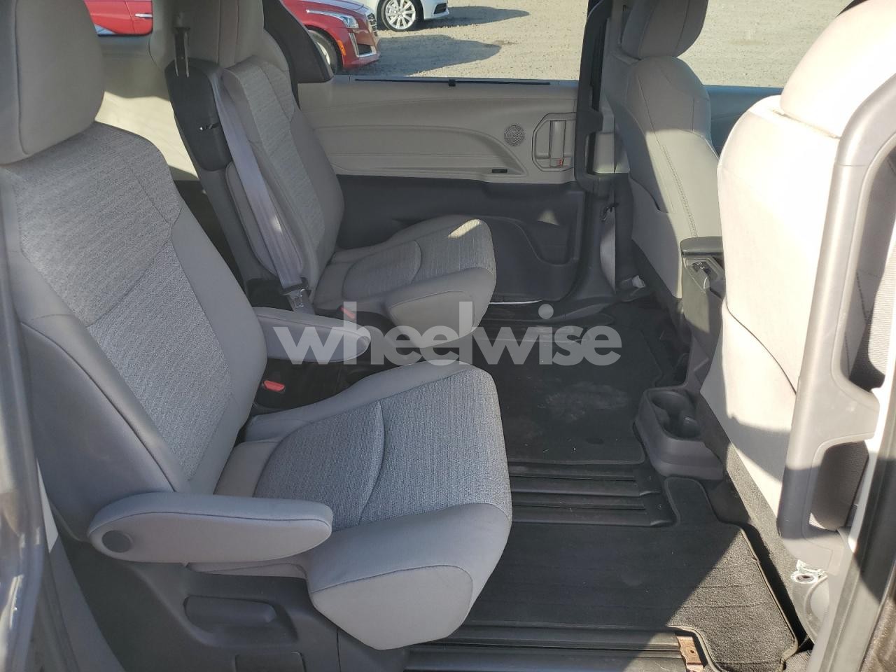 Photo 11 of 2023 TOYOTA SIENNA LE (VIN 5TDBRKEC5PS179124)