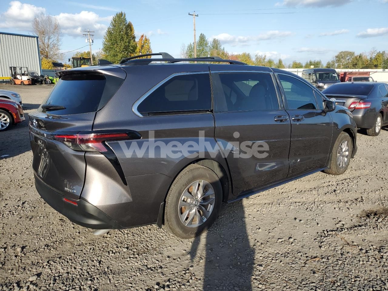 Photo 3 of 2023 TOYOTA SIENNA LE (VIN 5TDBRKEC5PS179124)