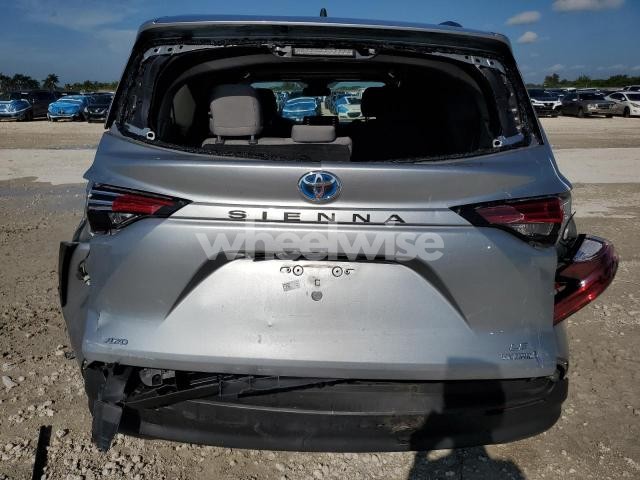 Photo 7 of 2021 TOYOTA SIENNA LE (VIN 5TDBSKFC5MS019968)