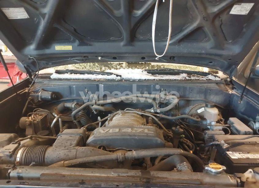 Photo 10 of 2003 Toyota Sequoia SR5 V8 (VIN 5TDBT44A03S138911)