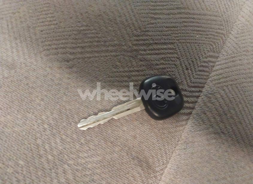 Photo 11 of 2003 Toyota Sequoia SR5 V8 (VIN 5TDBT44A03S138911)