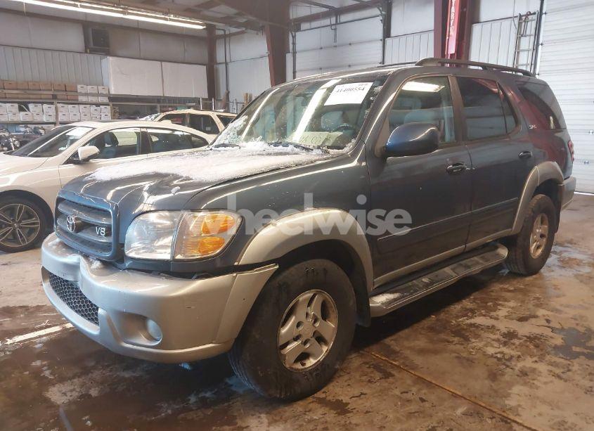 Photo 2 of 2003 Toyota Sequoia SR5 V8 (VIN 5TDBT44A03S138911)