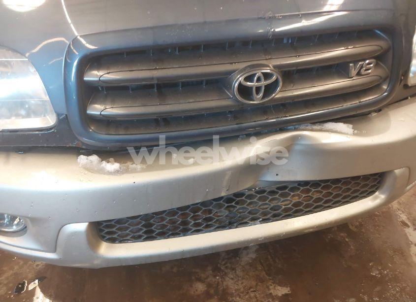 Photo 6 of 2003 Toyota Sequoia SR5 V8 (VIN 5TDBT44A03S138911)