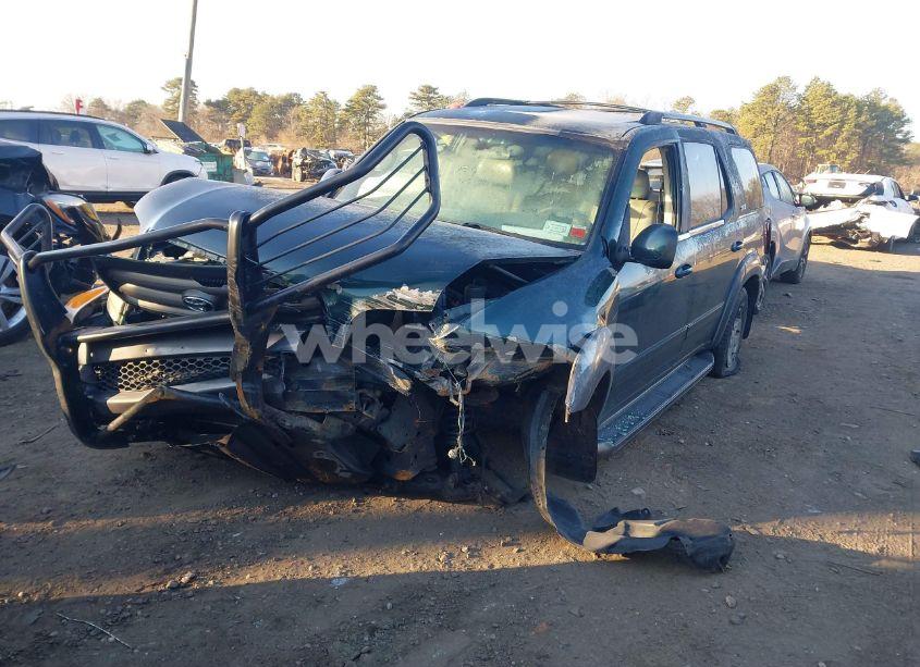 Photo 2 of 2003 Toyota Sequoia SR5 V8 (VIN 5TDBT44A03S193701)