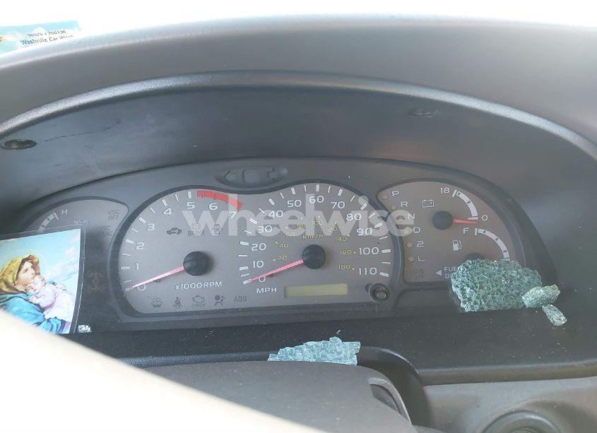 Photo 7 of 2003 Toyota Sequoia SR5 V8 (VIN 5TDBT44A03S193701)