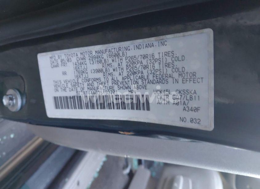 Photo 9 of 2003 Toyota Sequoia SR5 V8 (VIN 5TDBT44A03S193701)