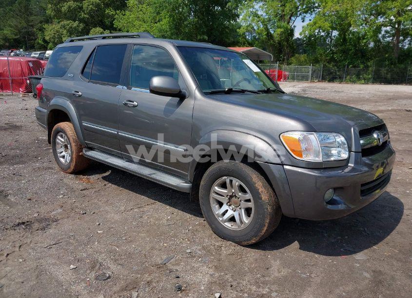 2005 Toyota Sequoia SR5 V8 (VIN 5TDBT44A05S235528) main photo