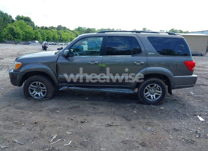 Photo 14 of 2005 Toyota Sequoia SR5 V8 (VIN 5TDBT44A05S235528)