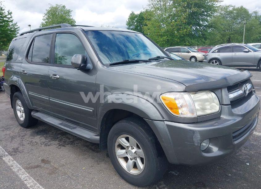 2005 Toyota Sequoia SR5 V8 (VIN 5TDBT44A05S245105) main photo