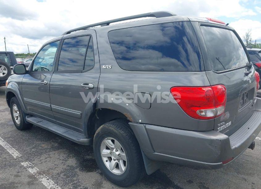 Photo 3 of 2005 Toyota Sequoia SR5 V8 (VIN 5TDBT44A05S245105)