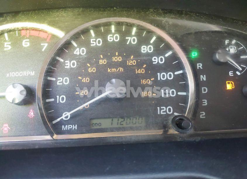 Photo 7 of 2005 Toyota Sequoia SR5 V8 (VIN 5TDBT44A05S245220)