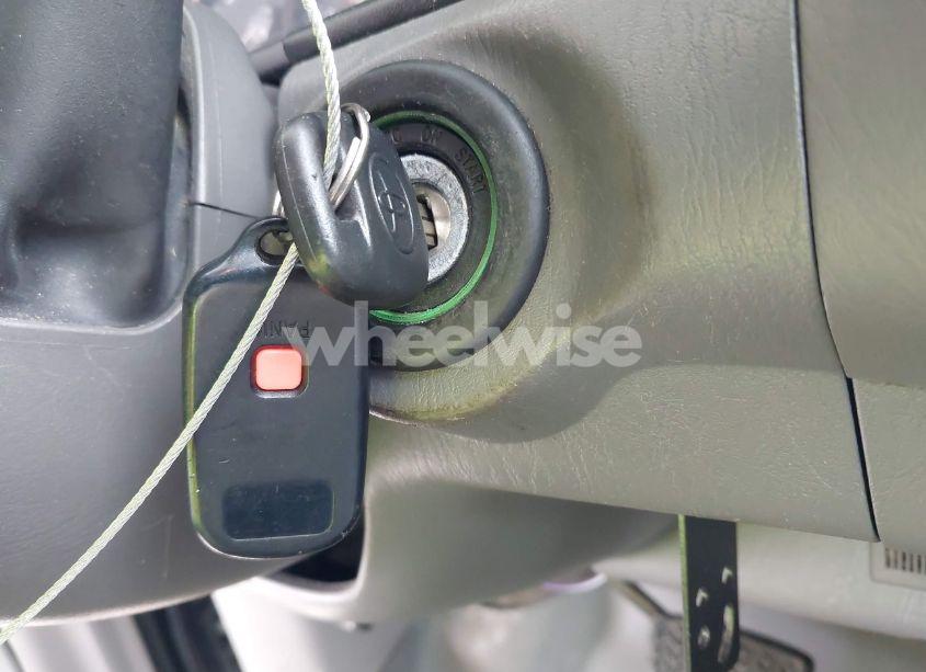 Photo 11 of 2006 Toyota Sequoia SR5 V8 (VIN 5TDBT44A06S267543)